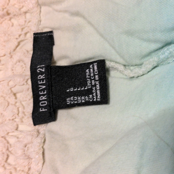 Forever 21 Lace Shorts Size Large - Picture 3 of 7